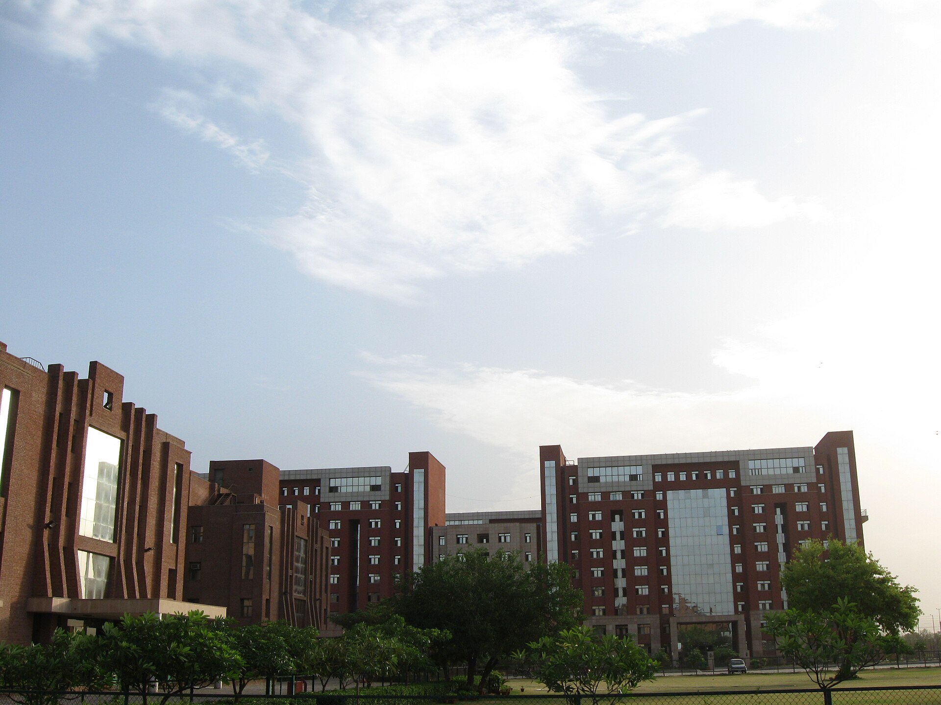 Amity University campus photo 3