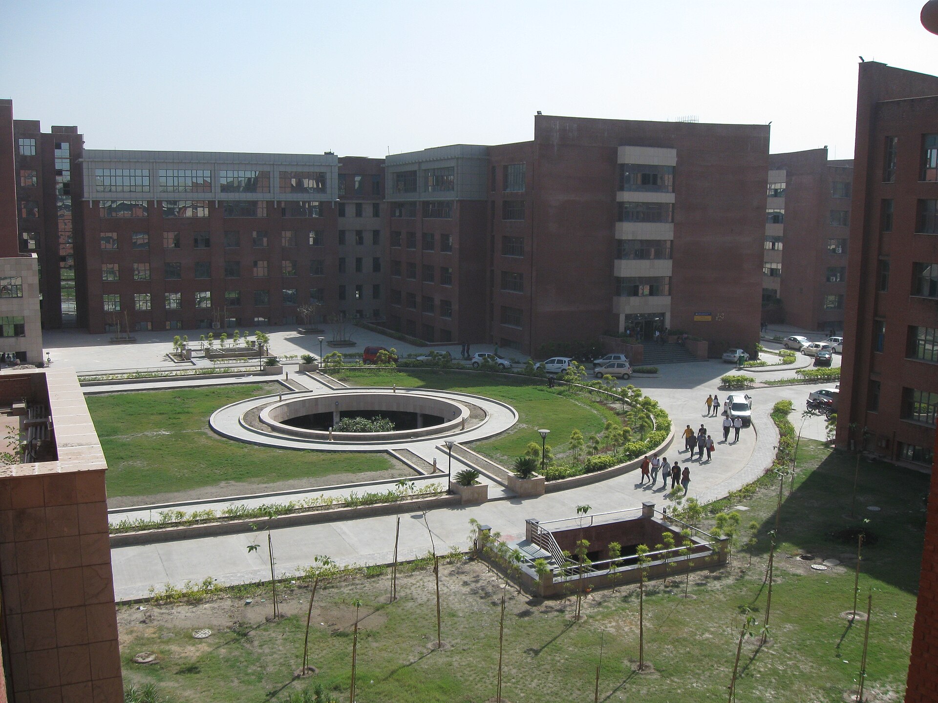 Amity University campus photo 4