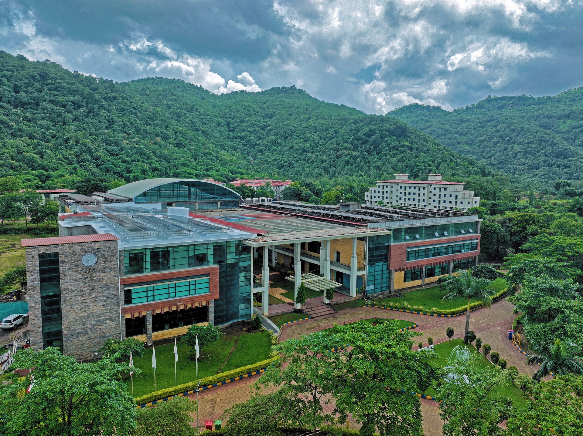 Universal AI University campus photo 4